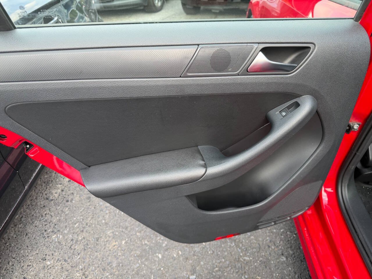 Used 2012 Volkswagen Jetta SE FWD image 29