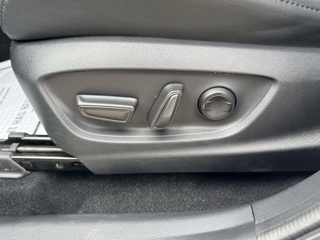 Used 2023 Toyota Crown XLE image 9