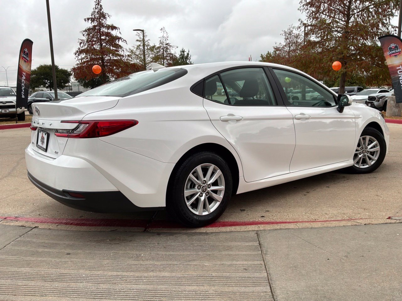 Used 2026 Toyota Camry LE FWD image 6