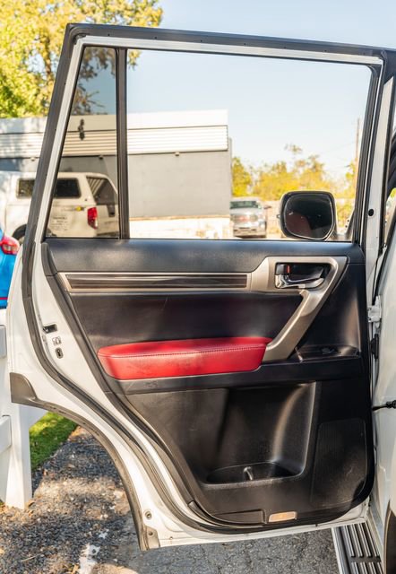 Used 2020 Lexus GX 460 Premium image 33