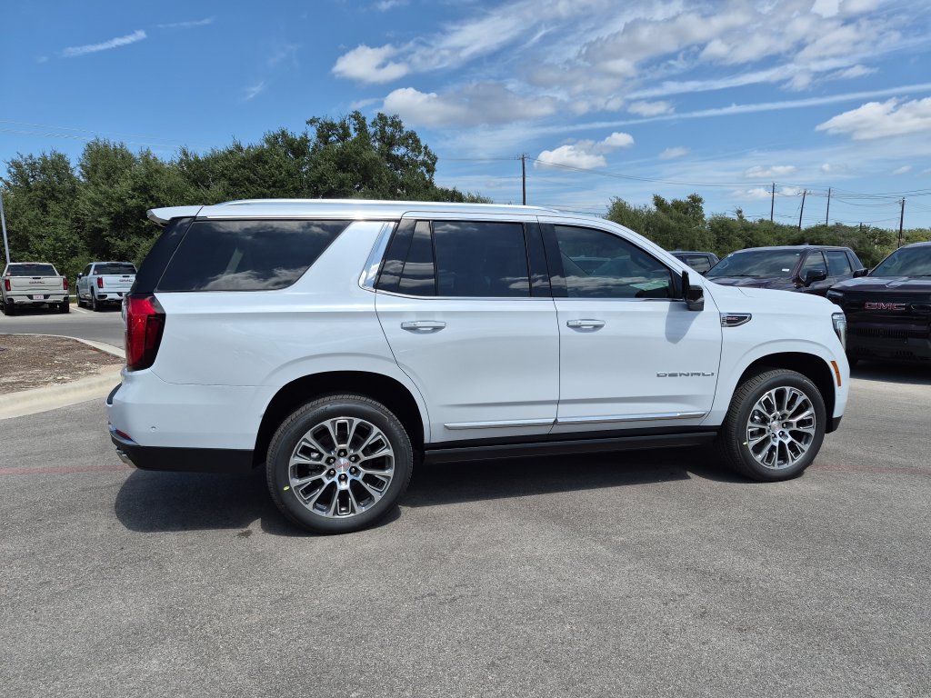 New 2026 GMC Yukon Denali w/ Denali Reserve Package AWD/4WD image 10