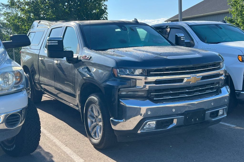 Used 2020 Chevrolet Silverado 1500 LTZ w/ Technology Package AWD/4WD image 2