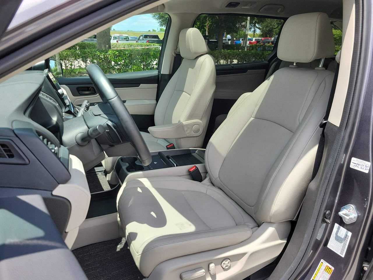 Used 2025 Honda Odyssey EX-L image 16
