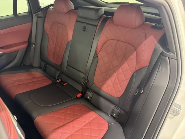 Certified 2024 BMW X6 xDrive40i w/ Premium Package AWD/4WD image 16