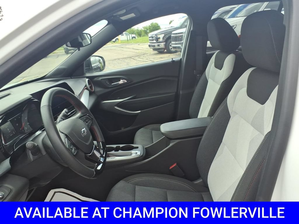 Used 2024 Chevrolet Trax RS w/ Driver Confidence Package FWD image 13