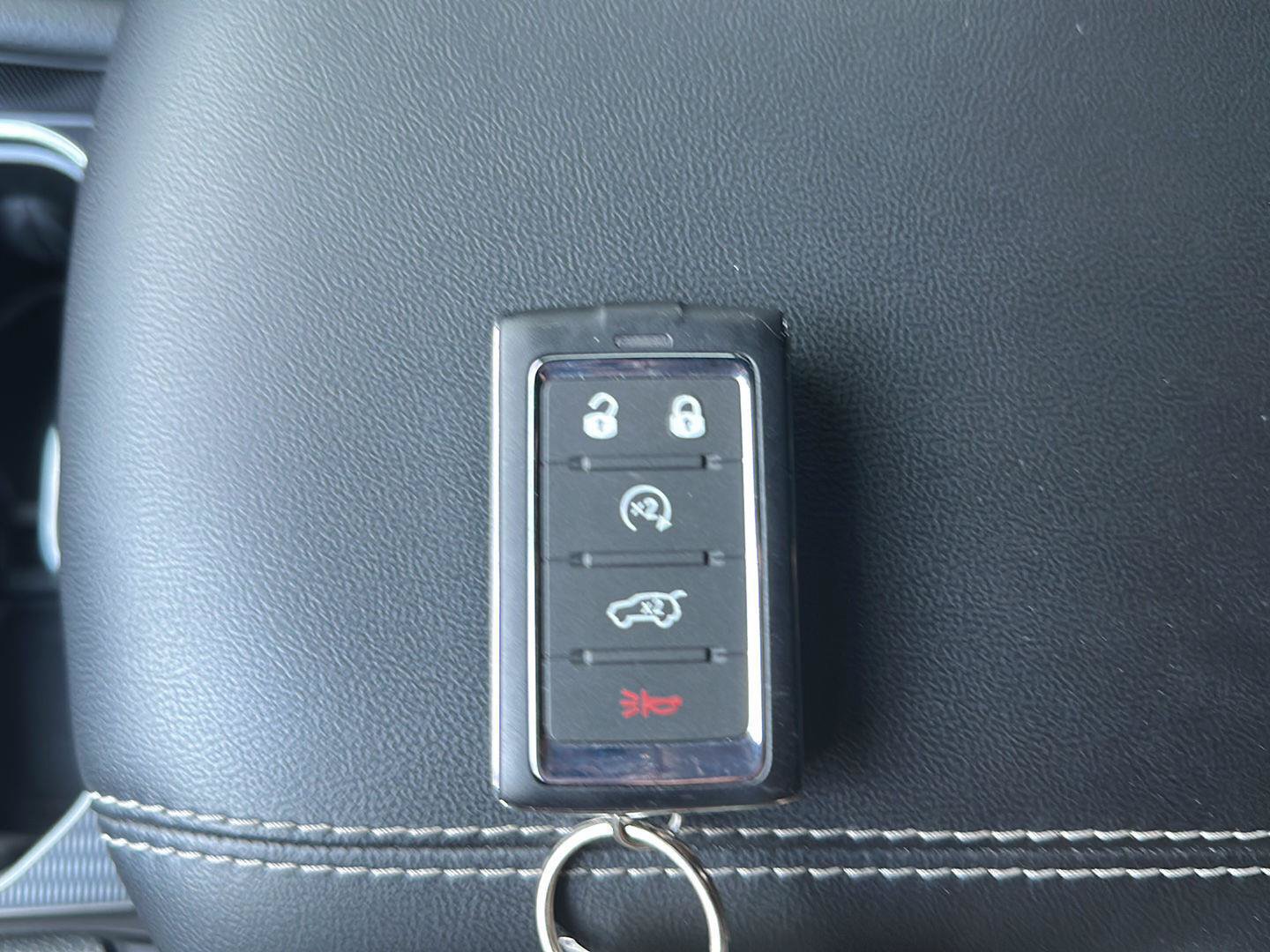 Used 2025 Jeep Grand Cherokee Altitude AWD/4WD image 35