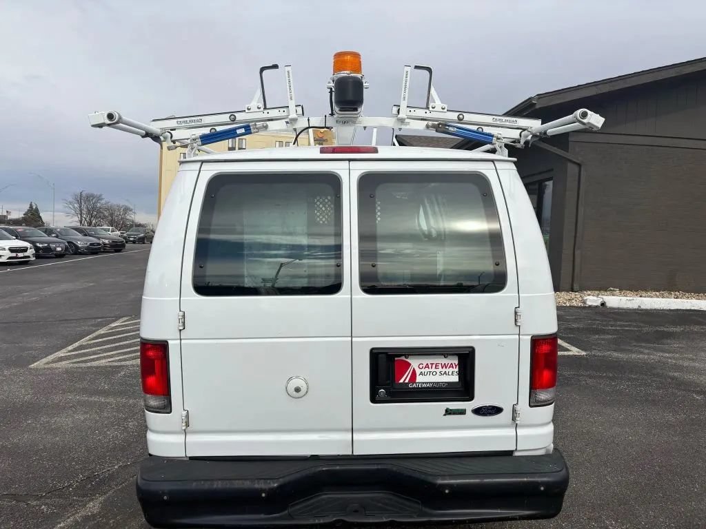Used 2013 Ford E-150 and Econoline 150 w/ Commercial Cargo Van Pkg RWD image 4