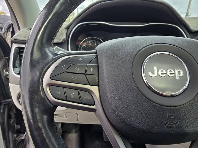 Used 2020 Jeep Cherokee Limited image 29