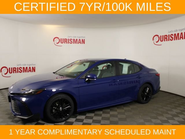 Used 2025 Toyota Camry SE FWD image 3