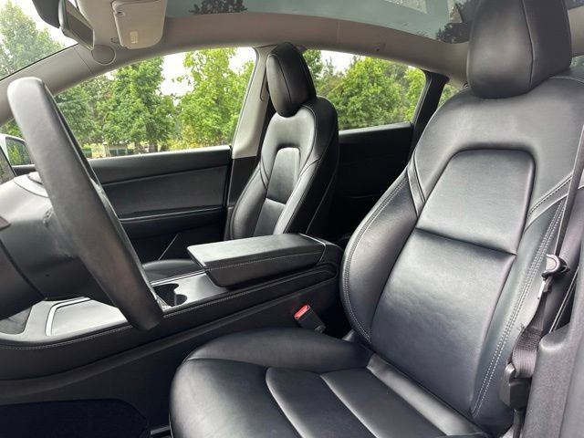 Used 2022 Tesla Model Y Long Range AWD/4WD image 12