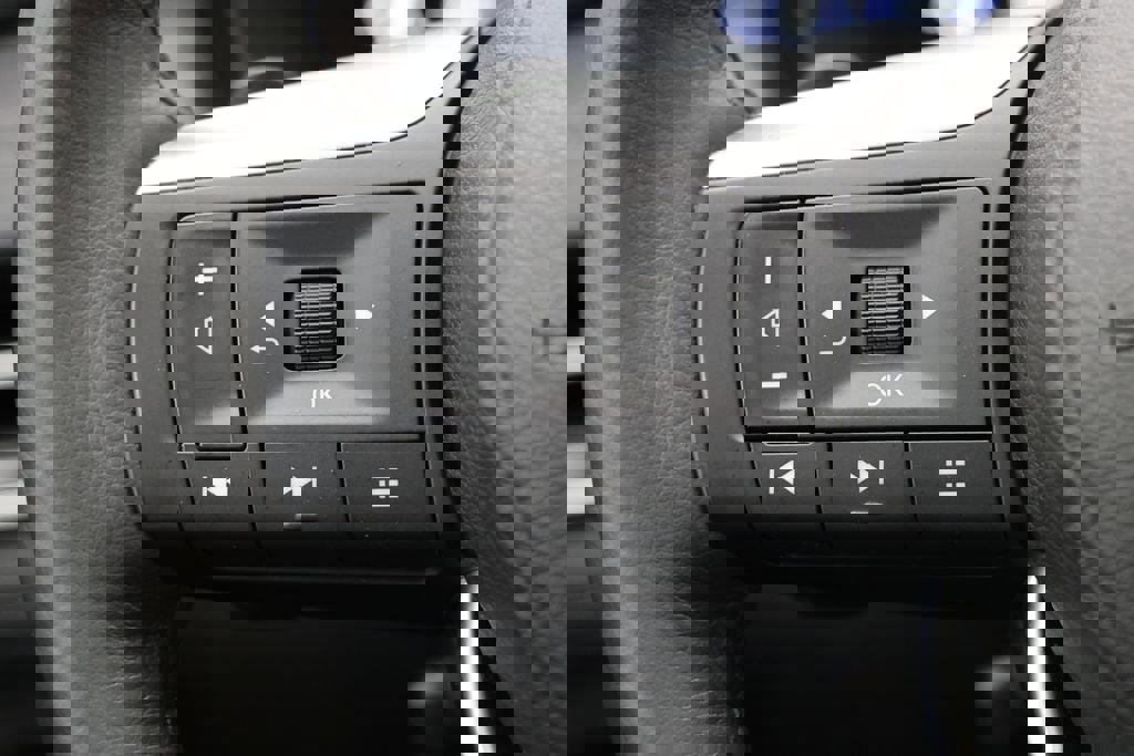 Used 2024 INFINITI QX60 Luxe image 21