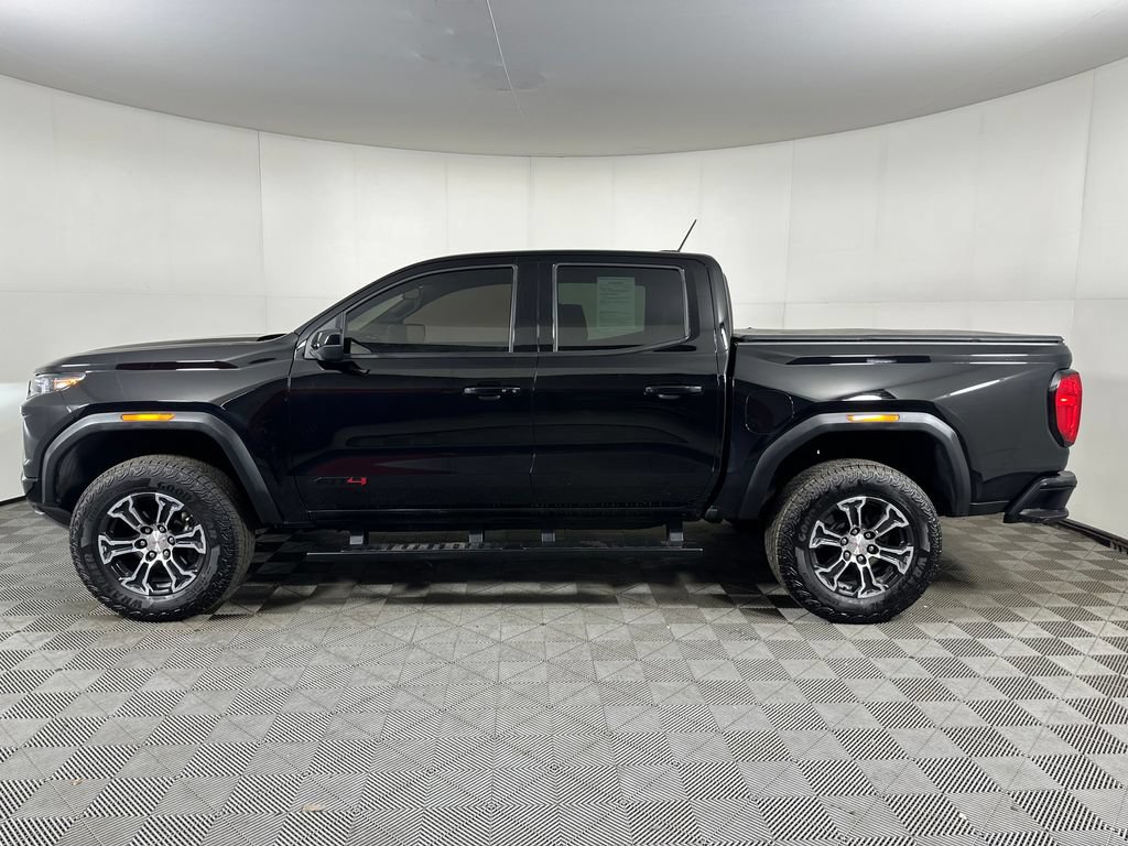 Used 2025 GMC Canyon AT4 AWD/4WD image 2