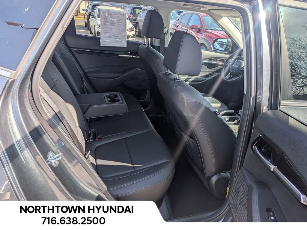 Used 2023 Kia Seltos EX image 36