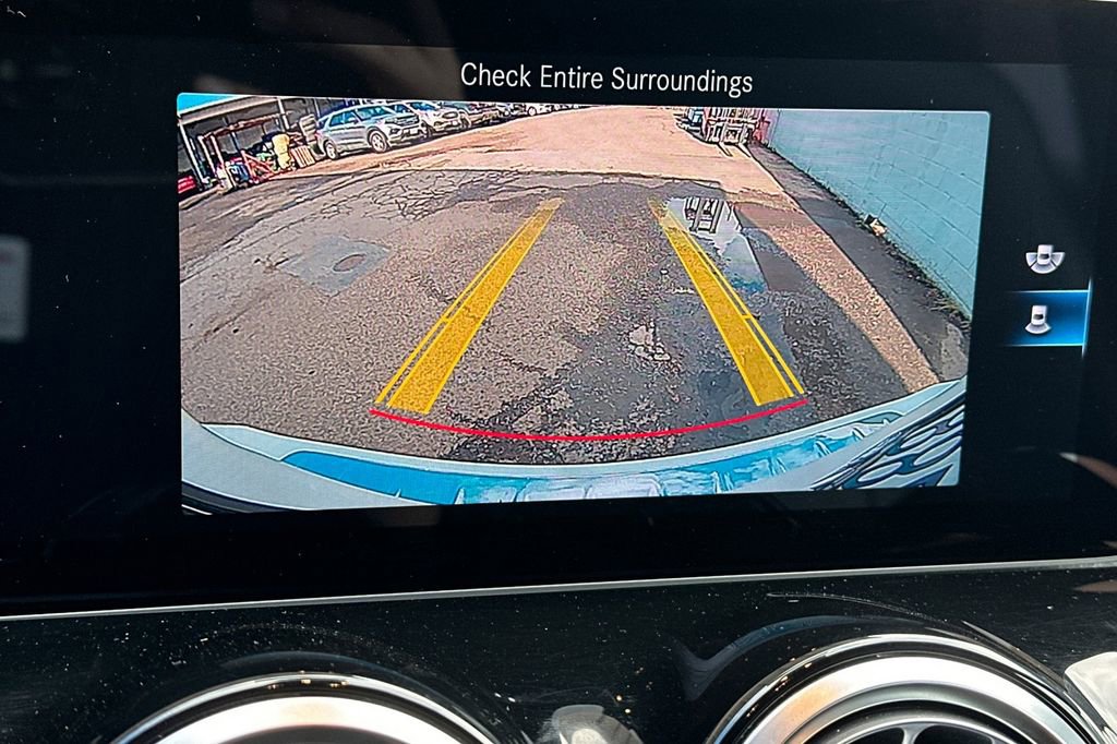 Used 2020 Mercedes-Benz GLB 250 4MATIC image 19