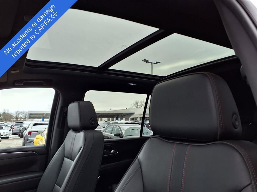 Used 2023 Chevrolet Suburban RST w/ Luxury Package image 20