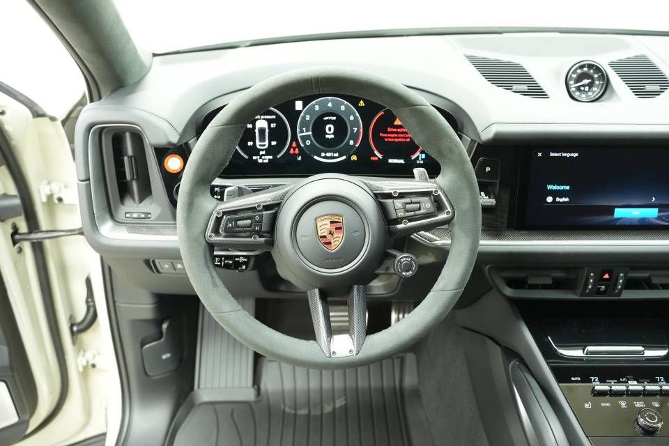 New 2026 Porsche Cayenne GTS image 13
