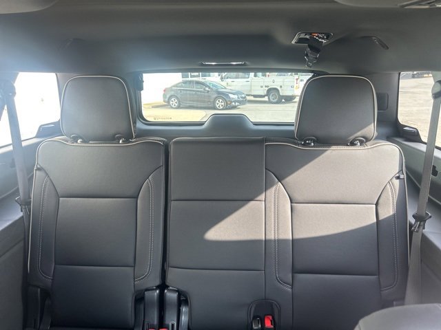 New 2025 Chevrolet Suburban Premier image 30