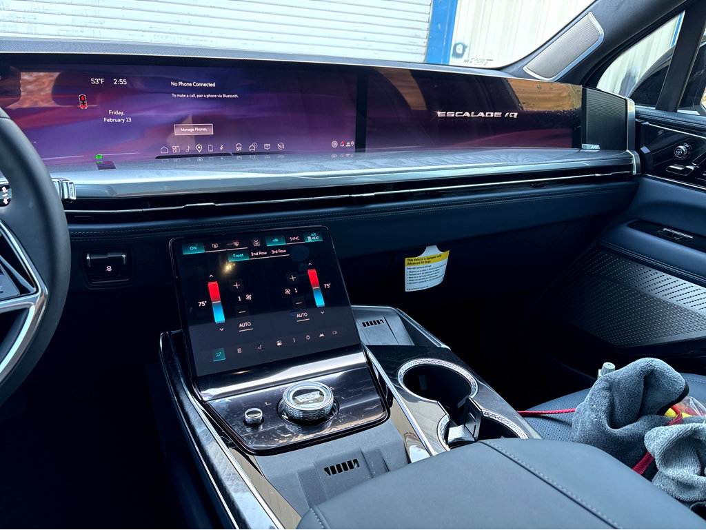 New 2025 Cadillac Escalade IQ Luxury 2 image 8