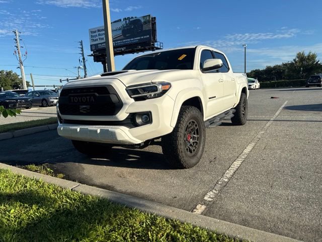 Certified 2022 Toyota Tacoma TRD Sport w/ TRD Premium Sport Package AWD/4WD image 11