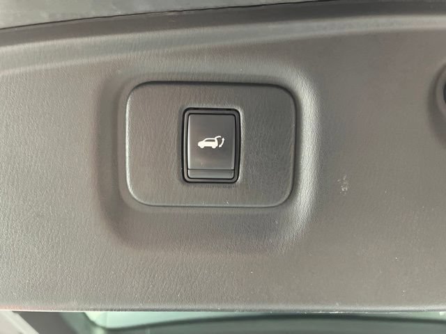 Used 2020 Nissan Pathfinder Platinum FWD image 51