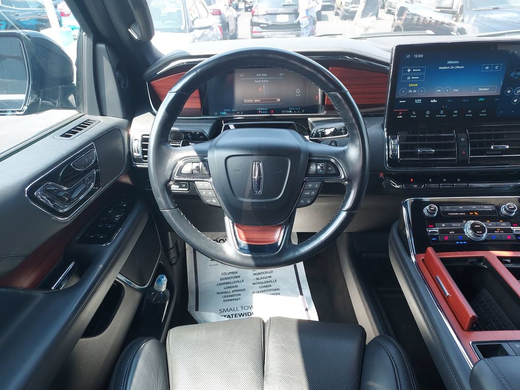 Used 2024 Lincoln Navigator Reserve AWD/4WD image 16