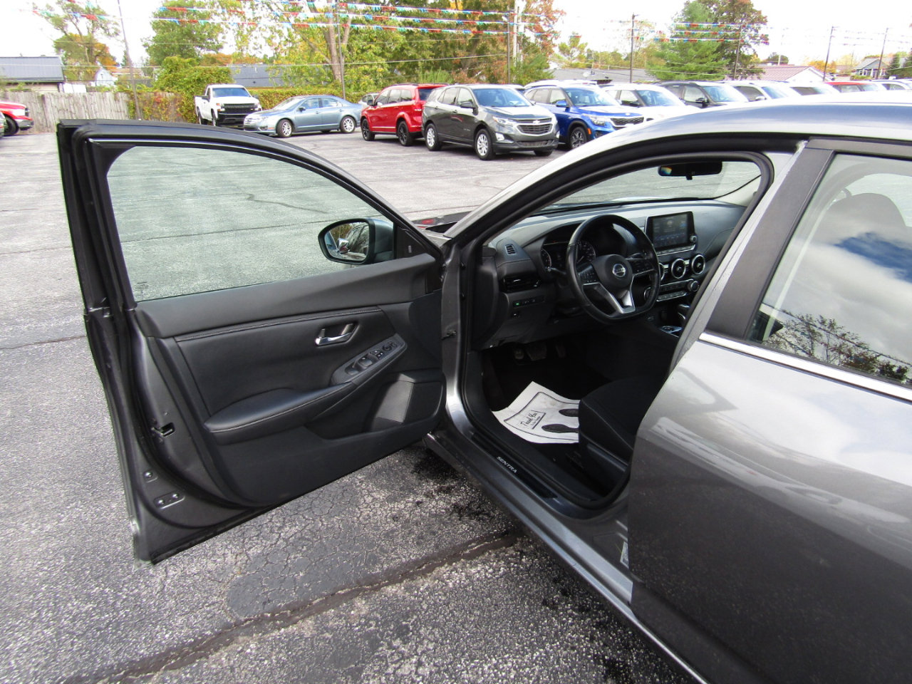 Used 2022 Nissan Sentra SV w/ Trunk Package image 15