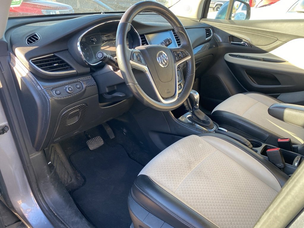 Used 2019 Buick Encore Sport Touring image 6