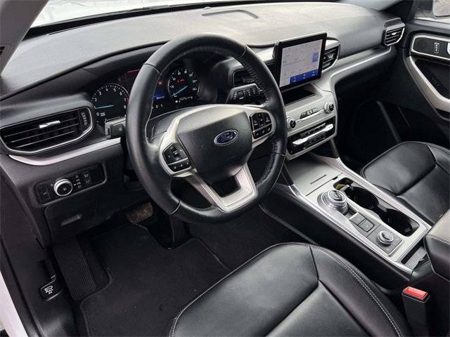 Used 2022 Ford Explorer XLT w/ Equipment Group 202A image 29