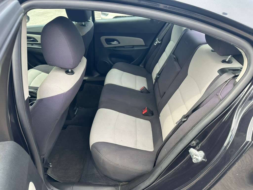 Used 2014 Chevrolet Cruze LS FWD image 20