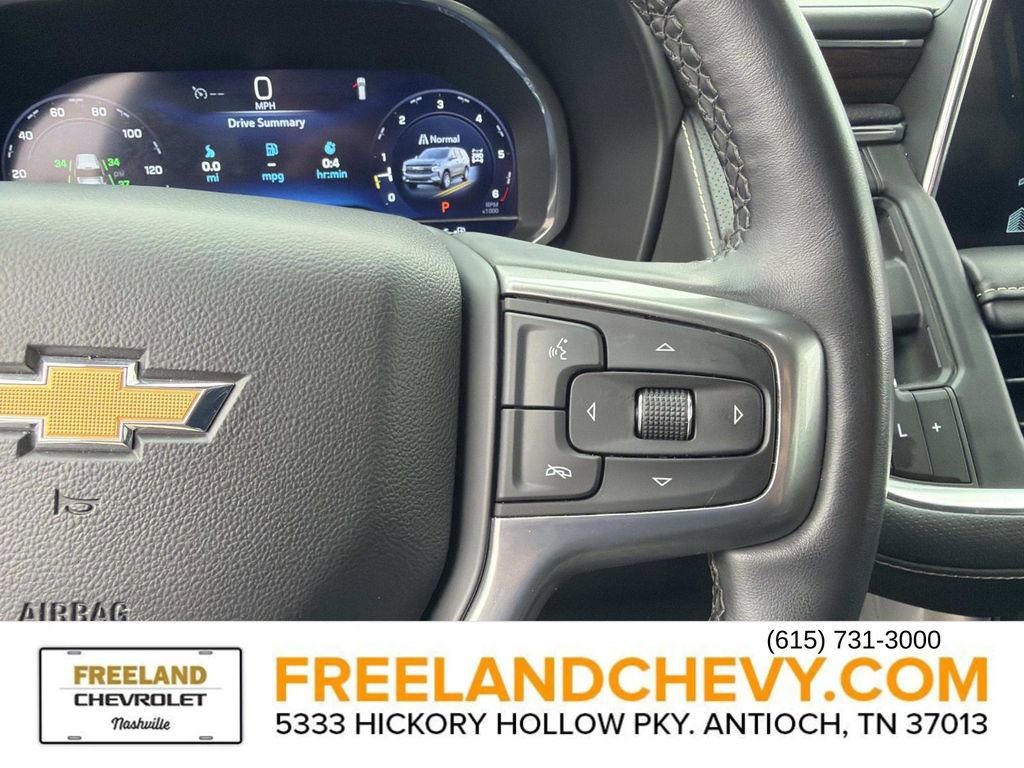 Used 2023 Chevrolet Suburban Premier image 30