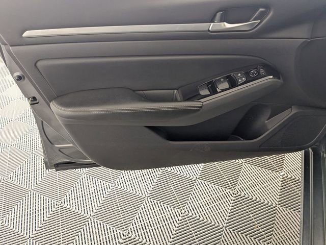 Used 2023 Nissan Altima 2.5 SV image 10