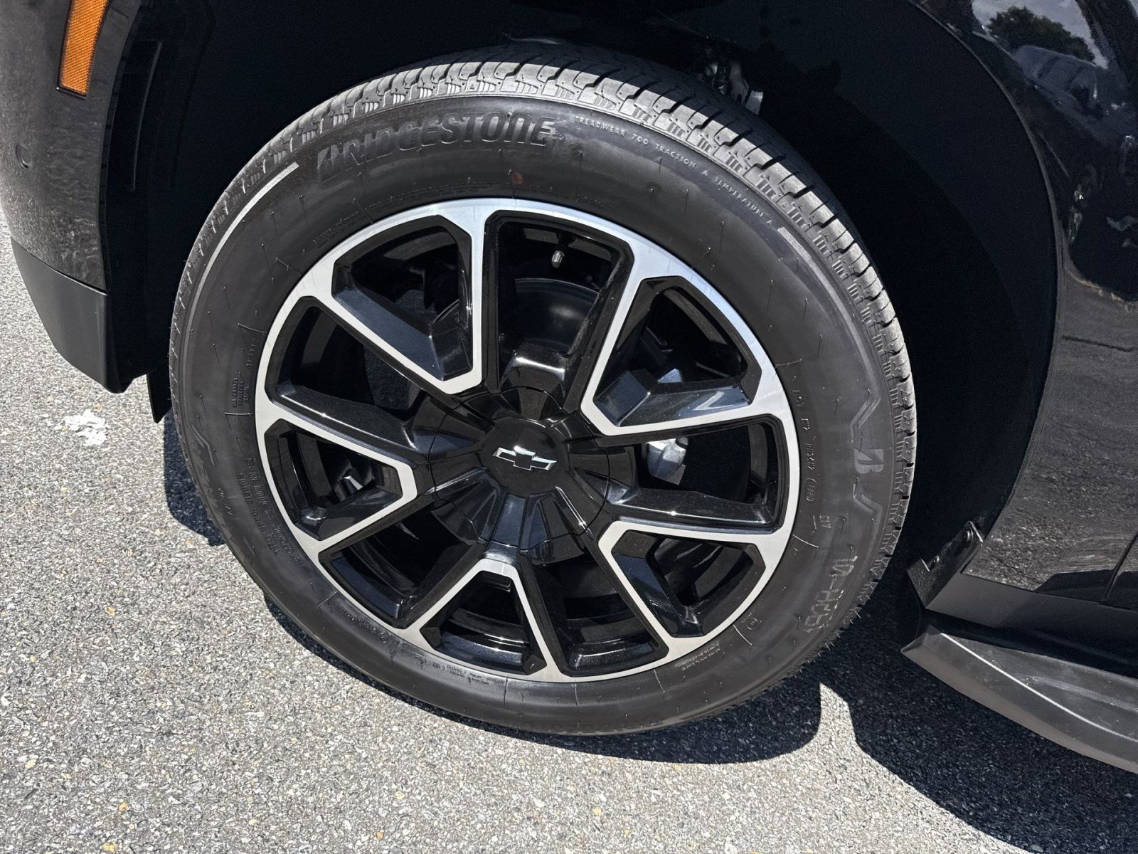 New 2026 Chevrolet Suburban RST w/ RST Capability Package AWD/4WD image 8
