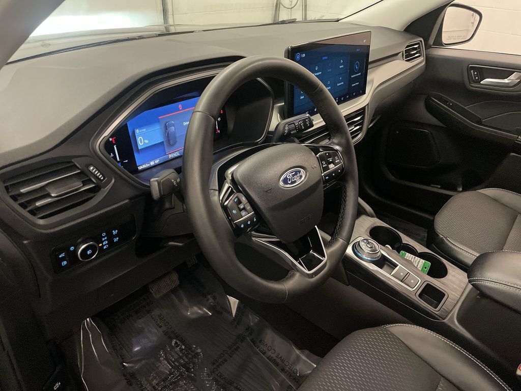 Used 2025 Ford Escape SE FWD image 4