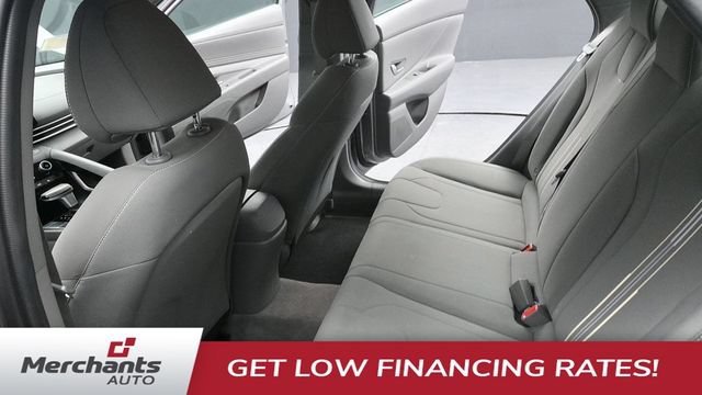 Used 2023 Hyundai Elantra SEL w/ Convenience Package FWD image 11