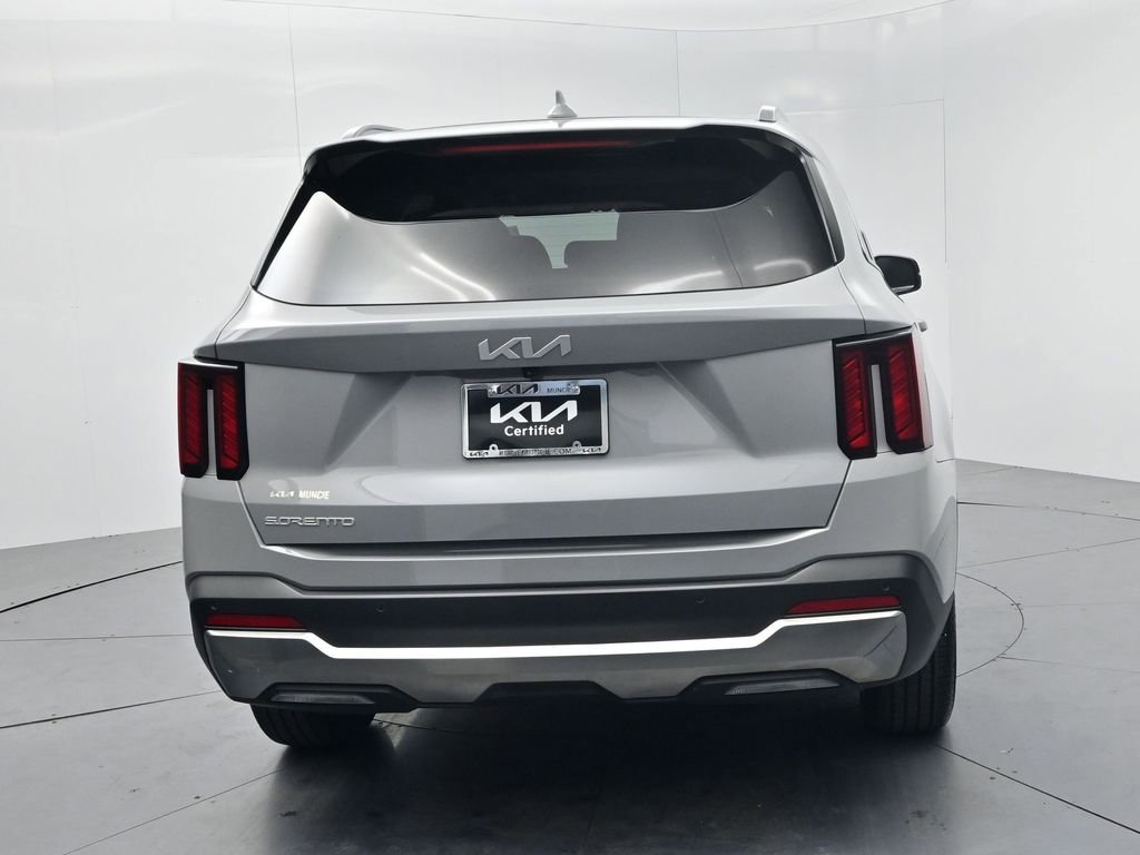 Used 2025 Kia Sorento S w/ Panoramic Sunroof Package image 7