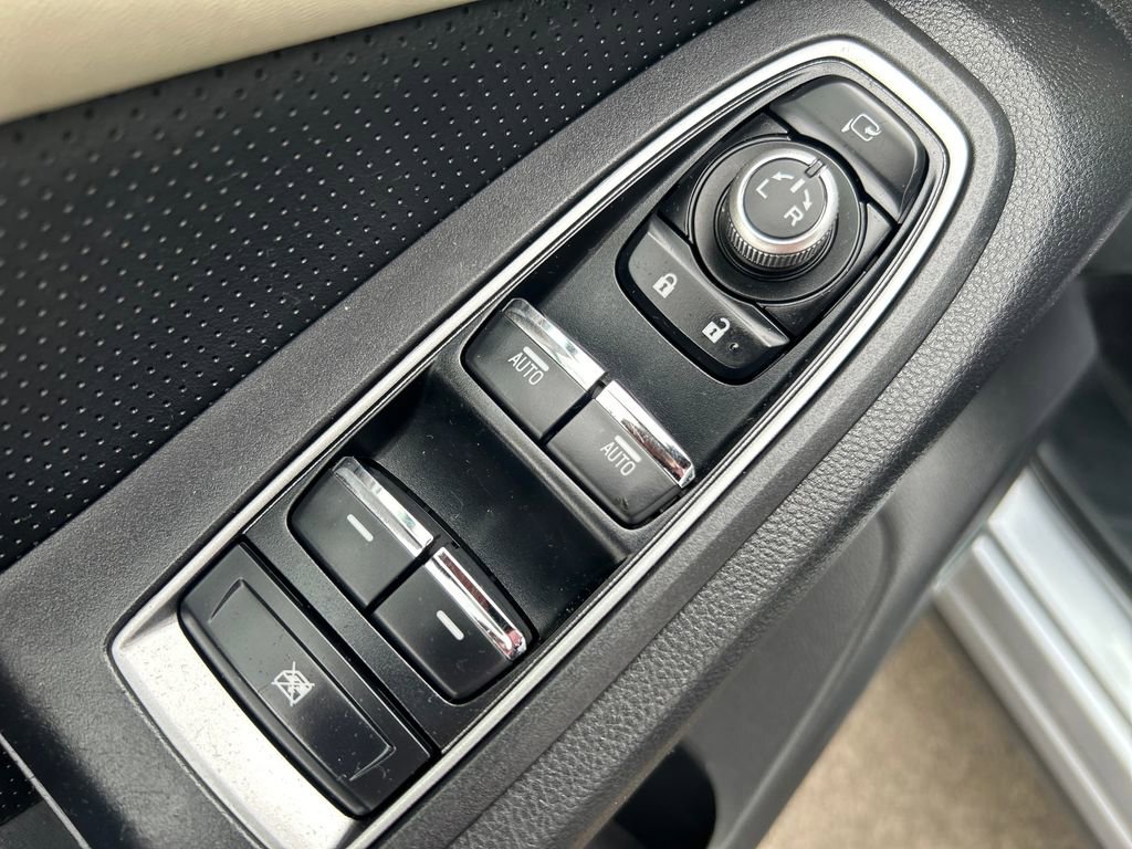 Used 2022 Subaru Ascent Touring AWD/4WD image 19