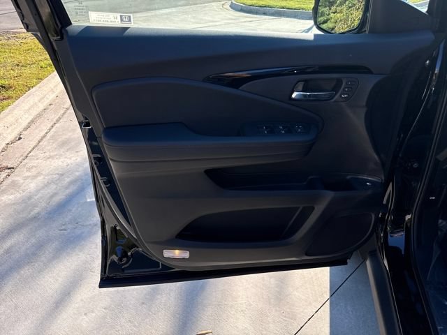 Certified 2026 Honda Ridgeline Black Edition image 14