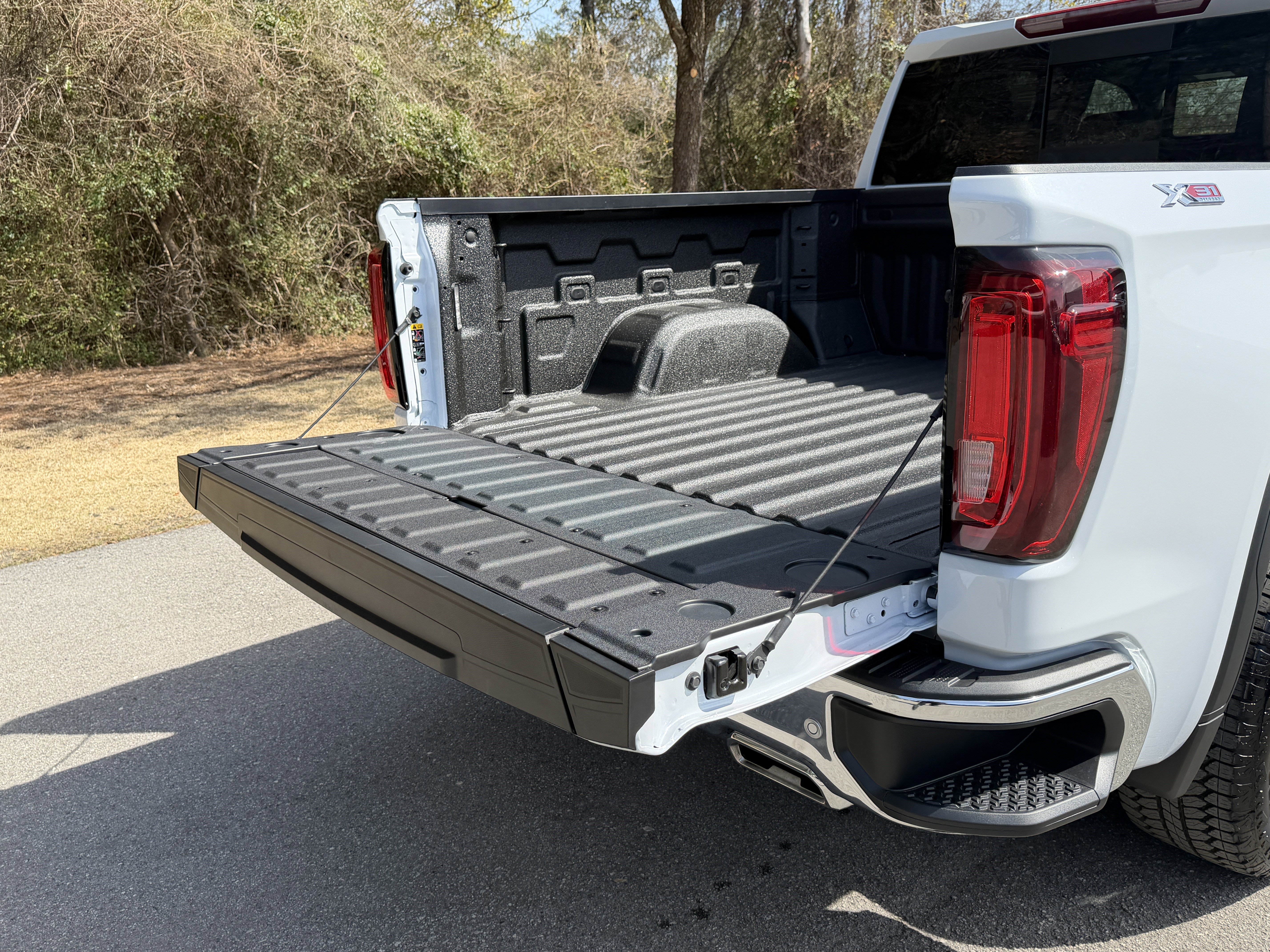 New 2026 GMC Sierra 1500 SLT w/ SLT Premium Plus Package AWD/4WD image 15