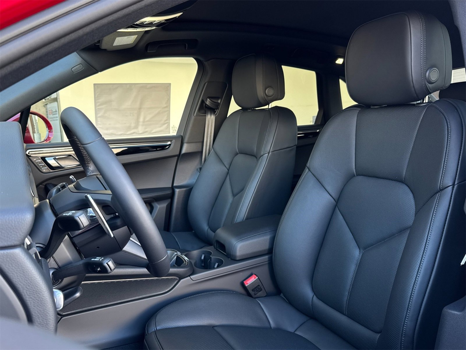 New 2026 Porsche Macan image 5