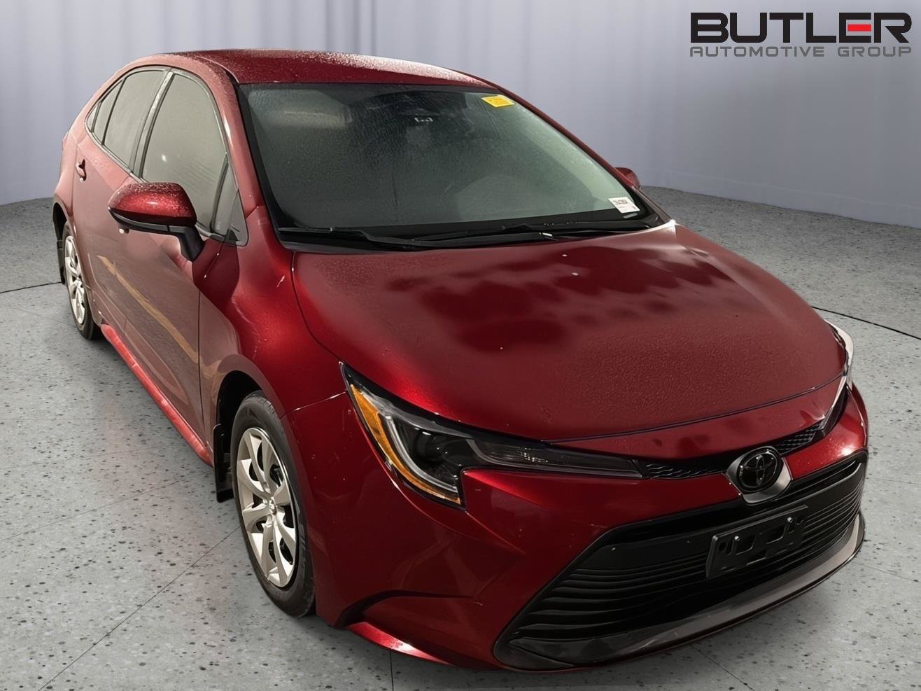 Certified 2025 Toyota Corolla LE FWD image 4