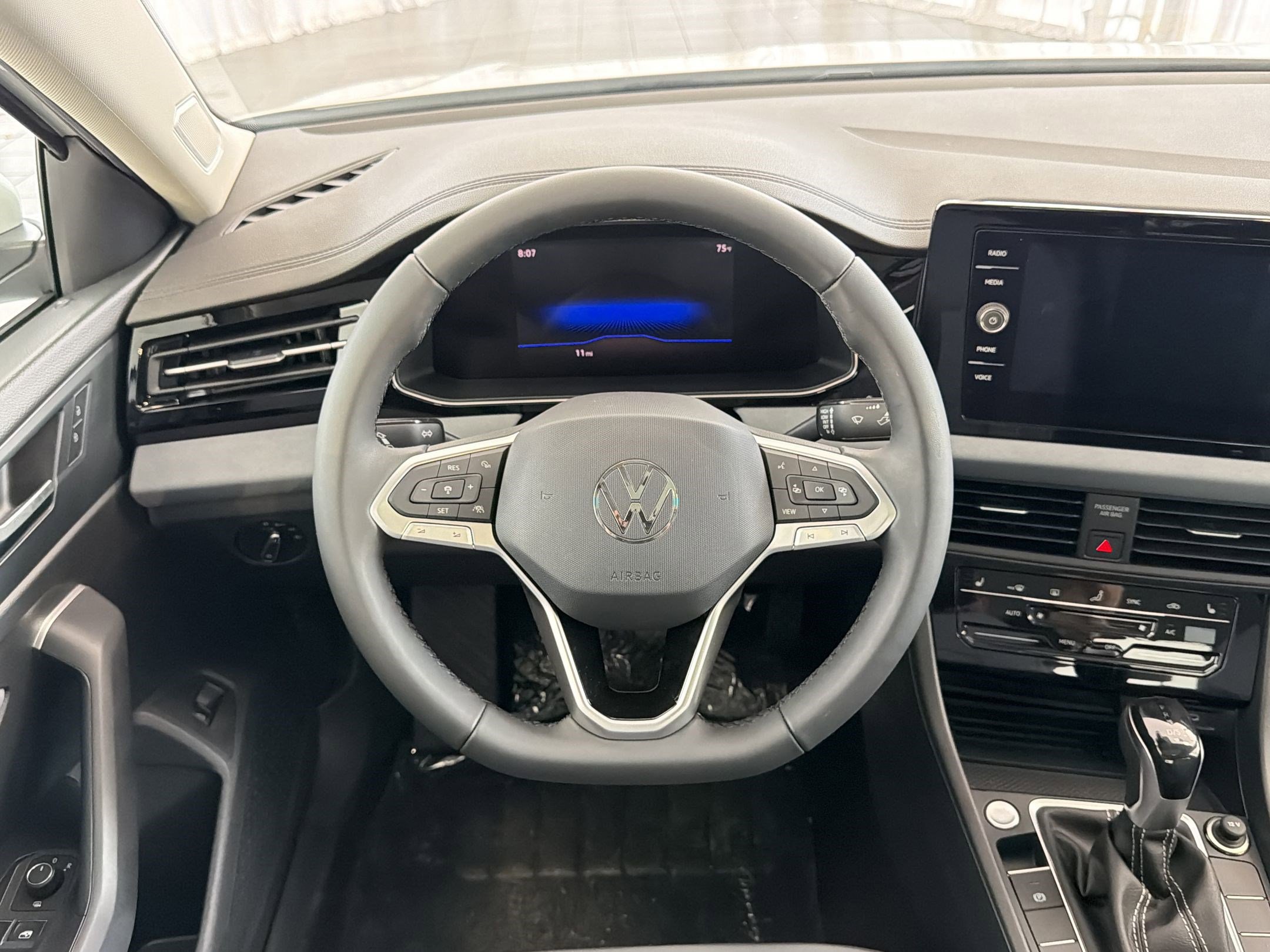 New 2026 Volkswagen Jetta SE FWD image 22