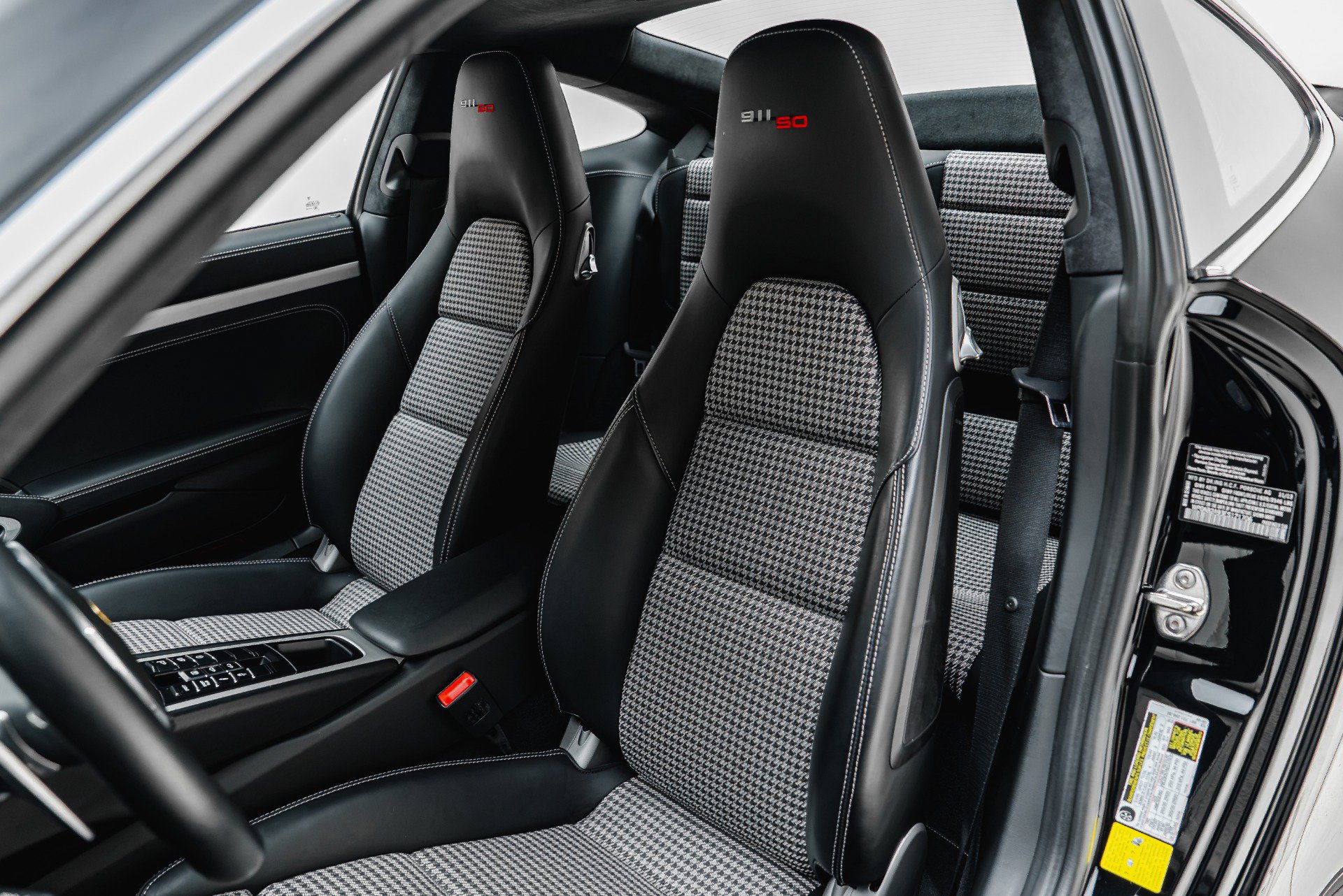 Used 2014 Porsche 911 Carrera S RWD image 4