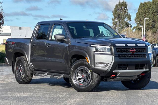New 2026 Nissan Frontier PRO-4X w/ Pro-4x Convenience Package image 2