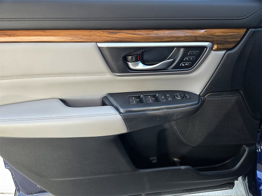 Used 2017 Honda CR-V Touring image 33