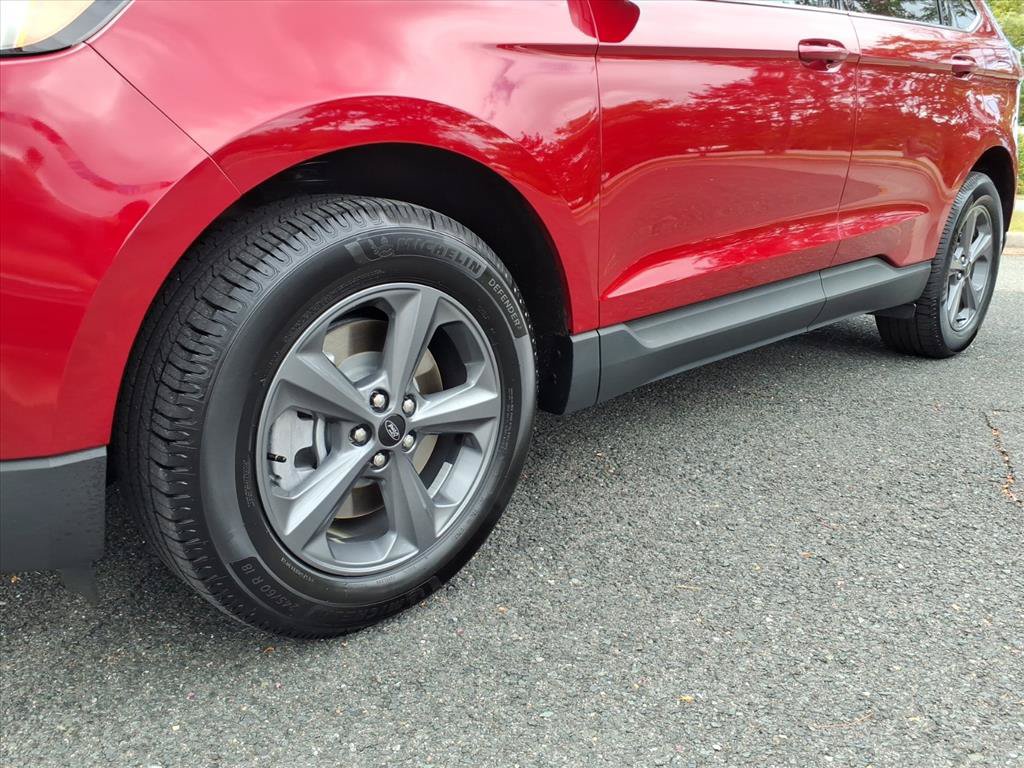 Used 2022 Ford Edge SEL w/ Sport Appearance Package AWD/4WD image 10