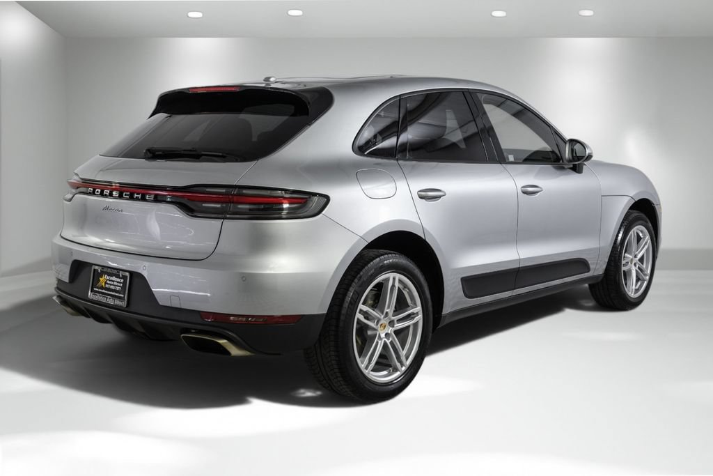 Used 2019 Porsche Macan w/ Premium Package AWD/4WD image 9