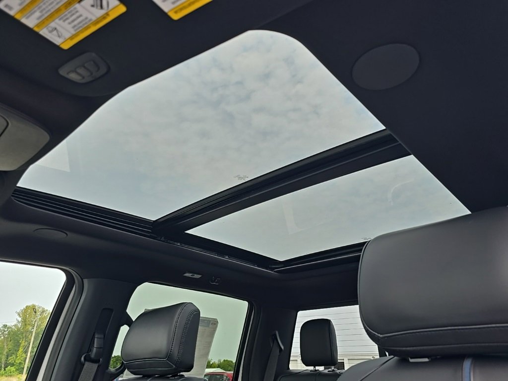 New 2025 Ford F150 Platinum w/ Equipment Group 702A High image 27