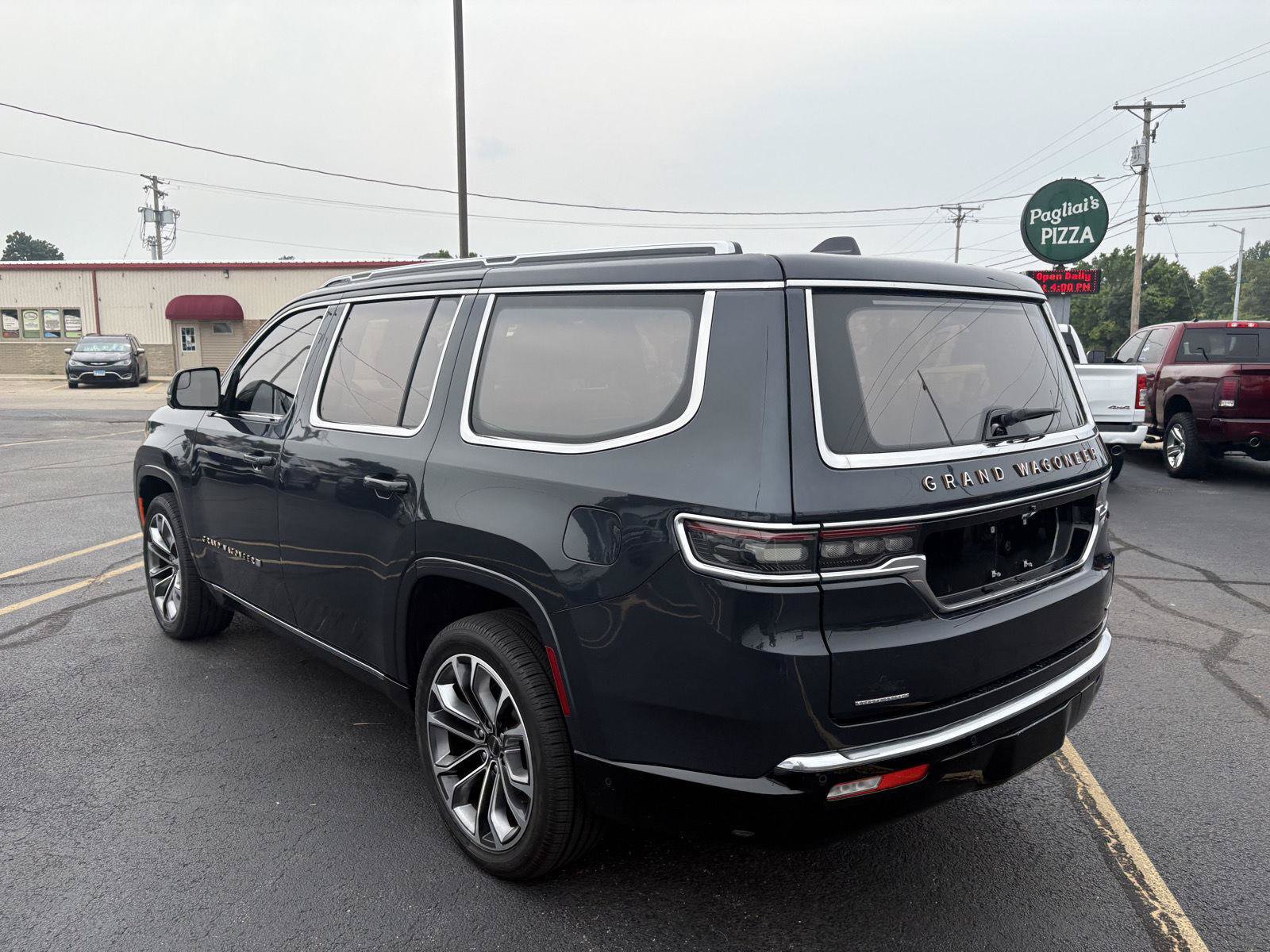 Used 2023 Jeep Grand Wagoneer Series III AWD/4WD image 26