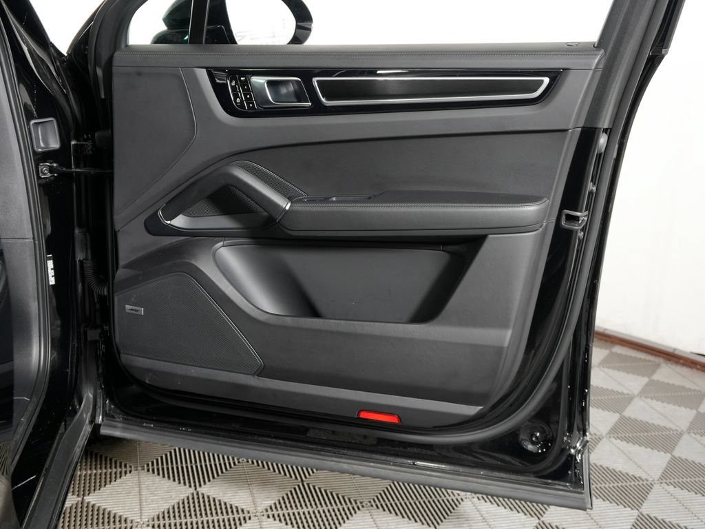 Certified 2021 Porsche Cayenne GTS AWD/4WD image 43