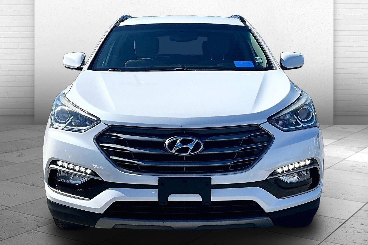 Used 2017 Hyundai Santa Fe Sport FWD image 2